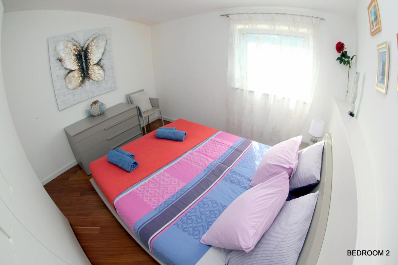 Luxury Marina View Apartment Izola Eksteriør billede