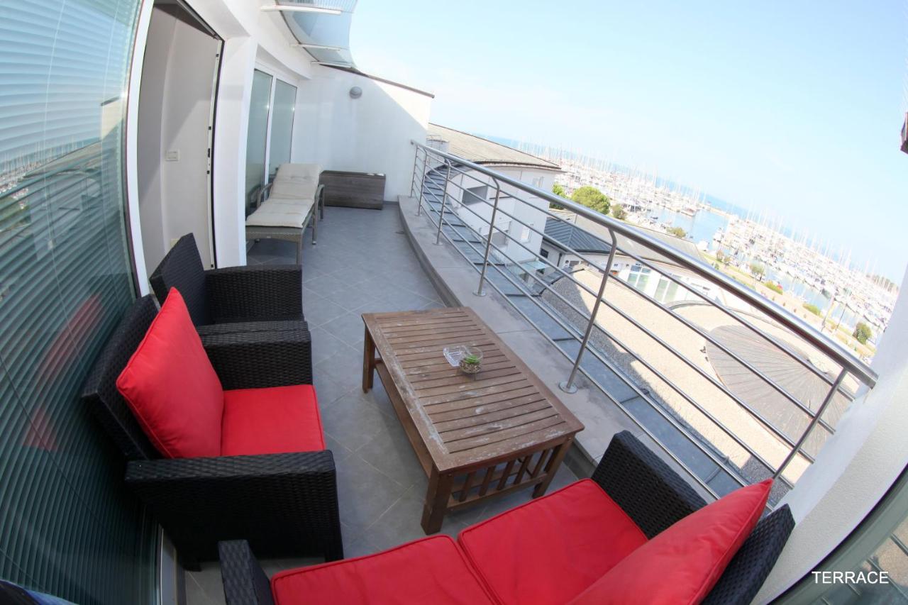 Luxury Marina View Apartment Izola Eksteriør billede
